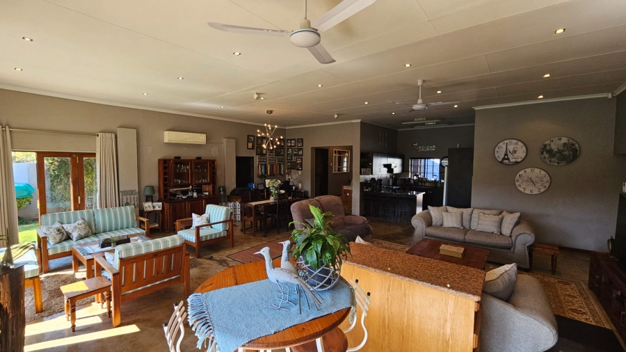 3 Bedroom Property for Sale in Meerhof North West